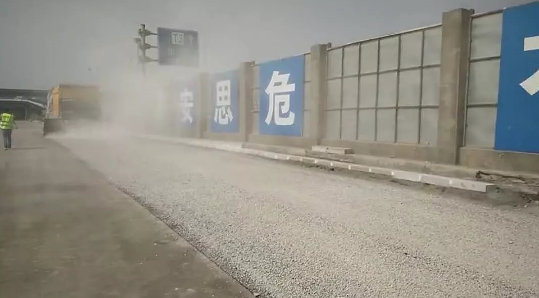 多彩网同步车助力西安机场、北京城郊路面建设